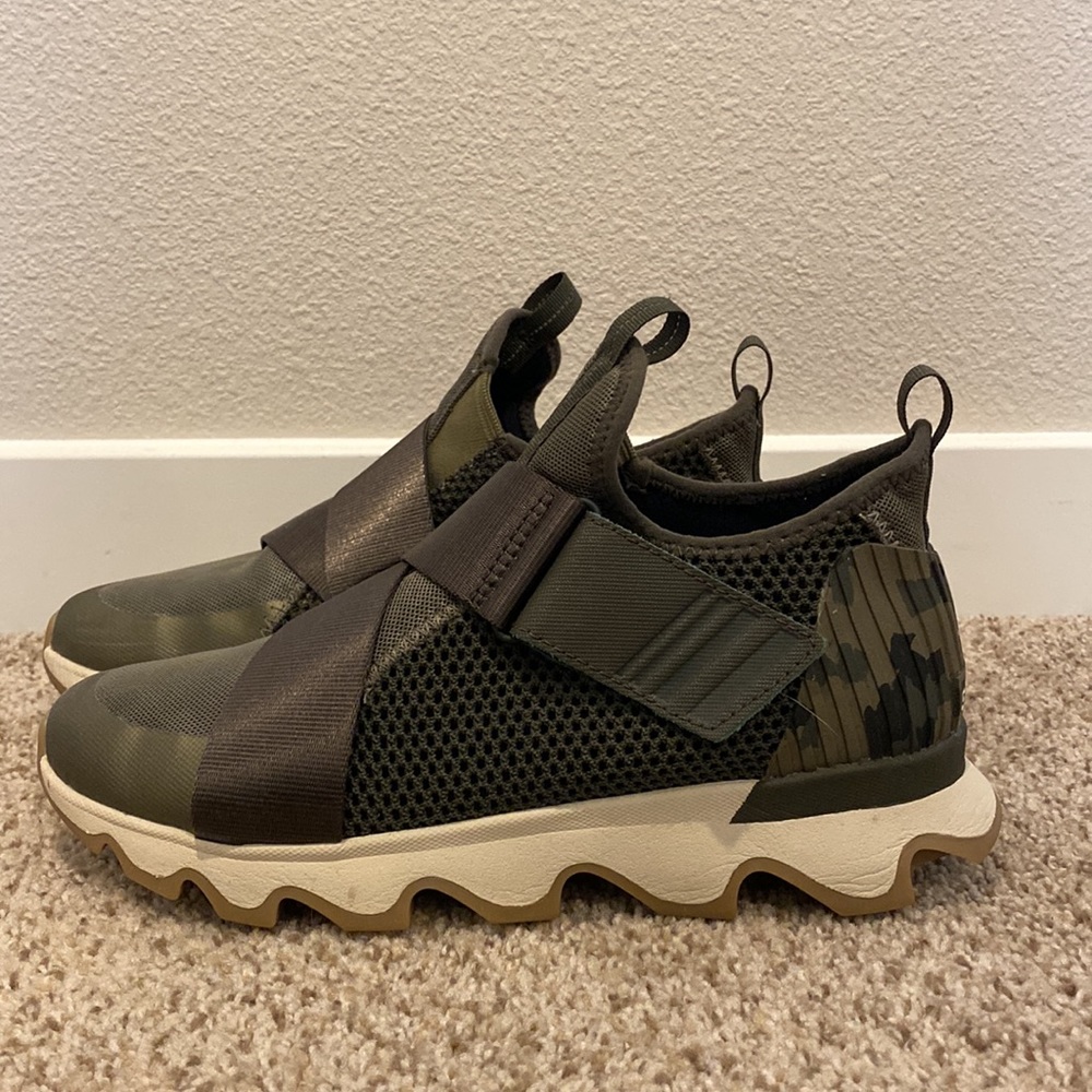 Sorrel Women’s Hightop Camo Sneakers - Size 8